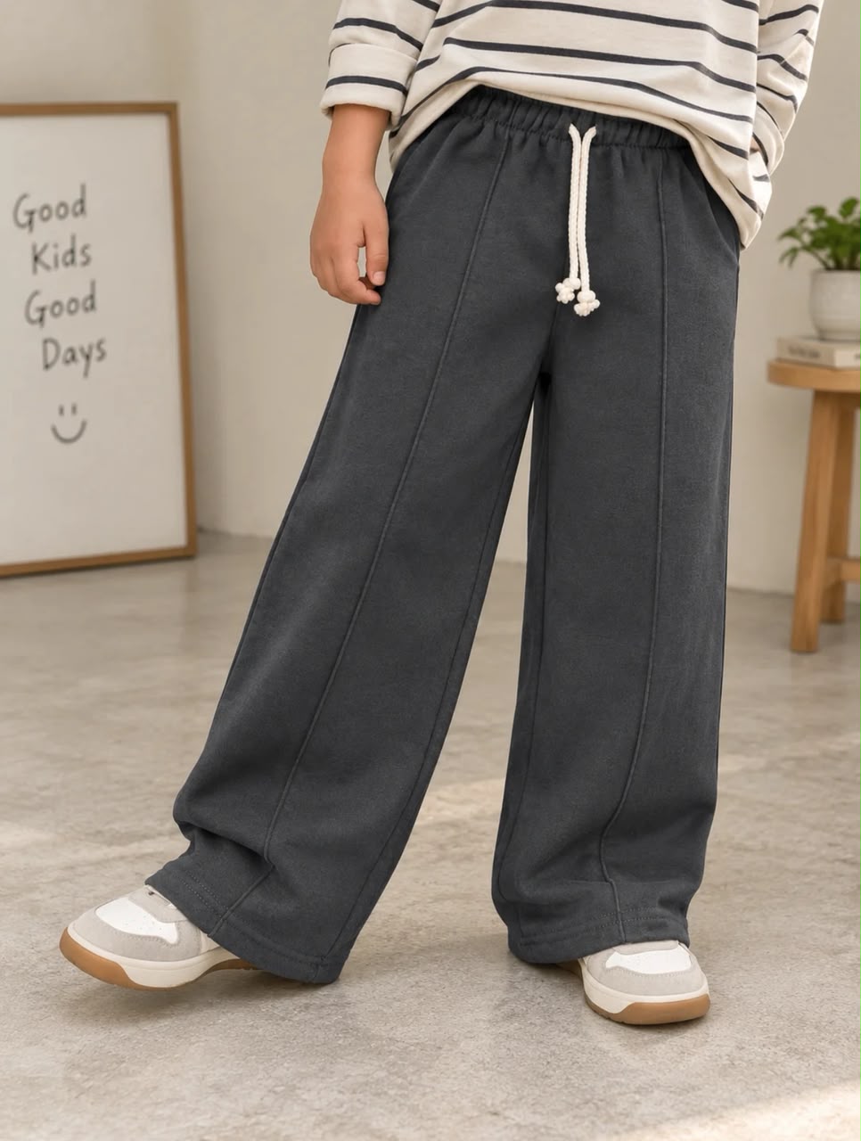 Grey Wide-Leg Trouser