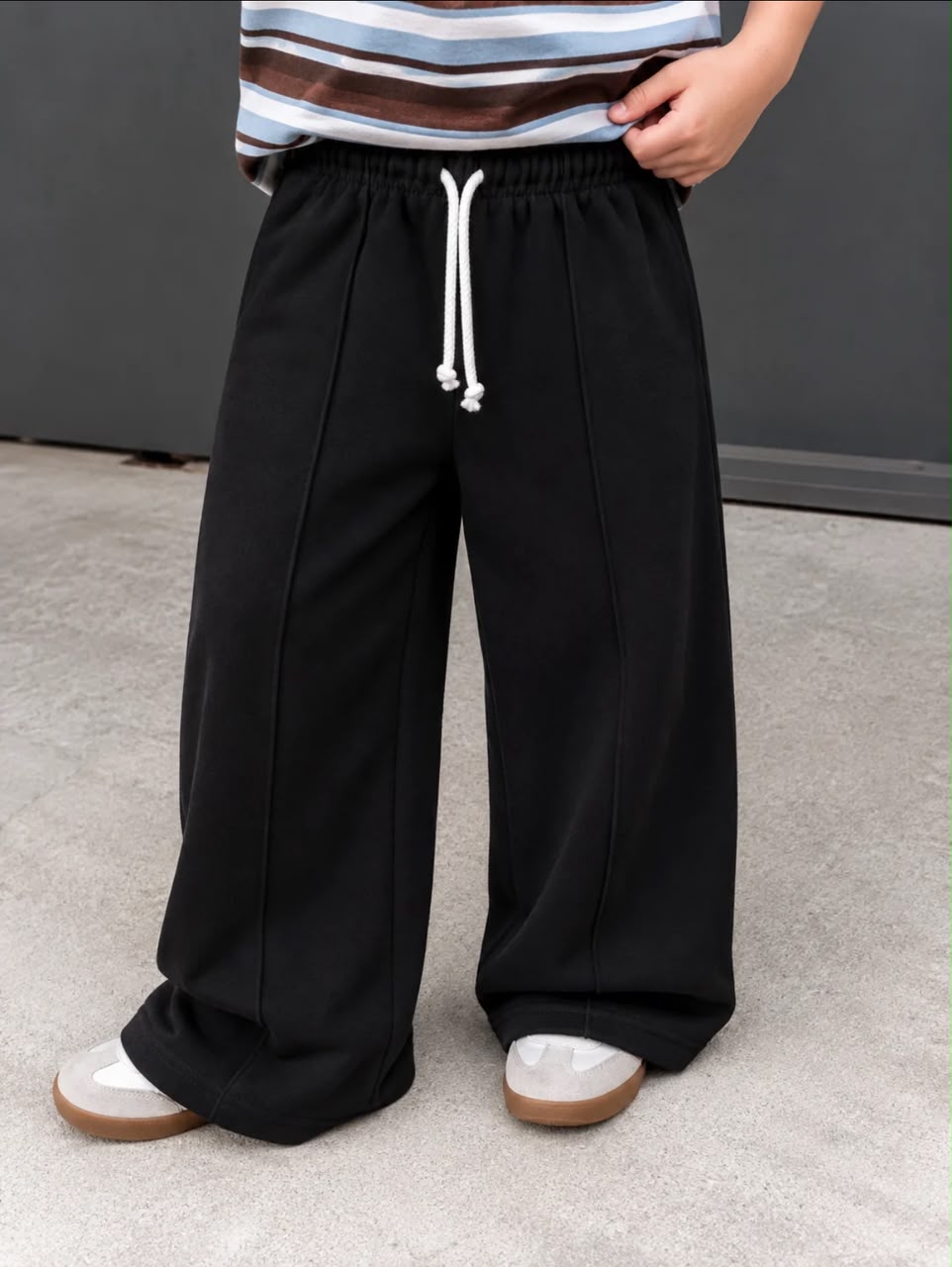 black Wide-Leg Trouser