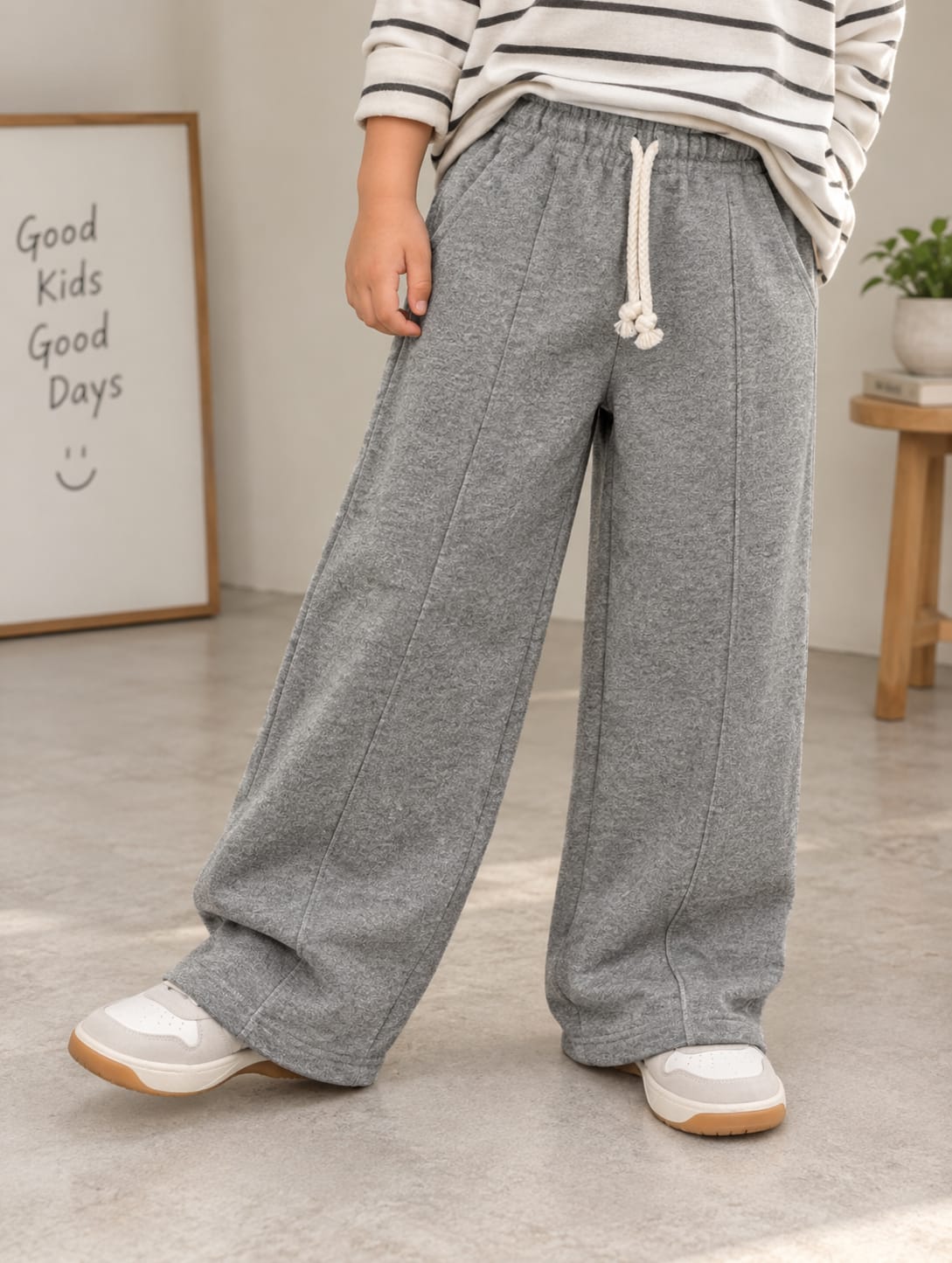 Ash Gray Wide-Leg Trouser